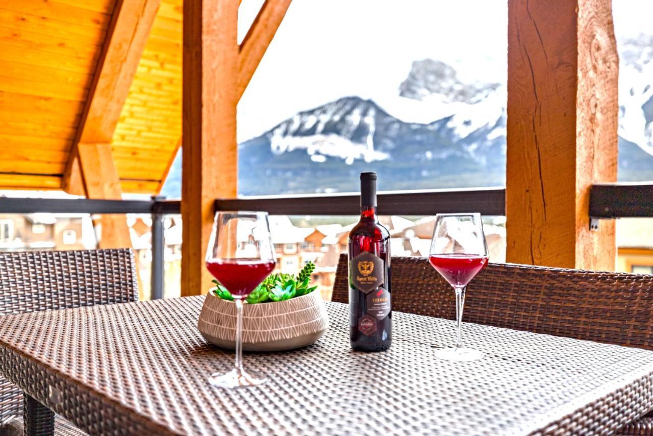 Penthouse At Solar A Resort And Spa Canmore Esterno foto