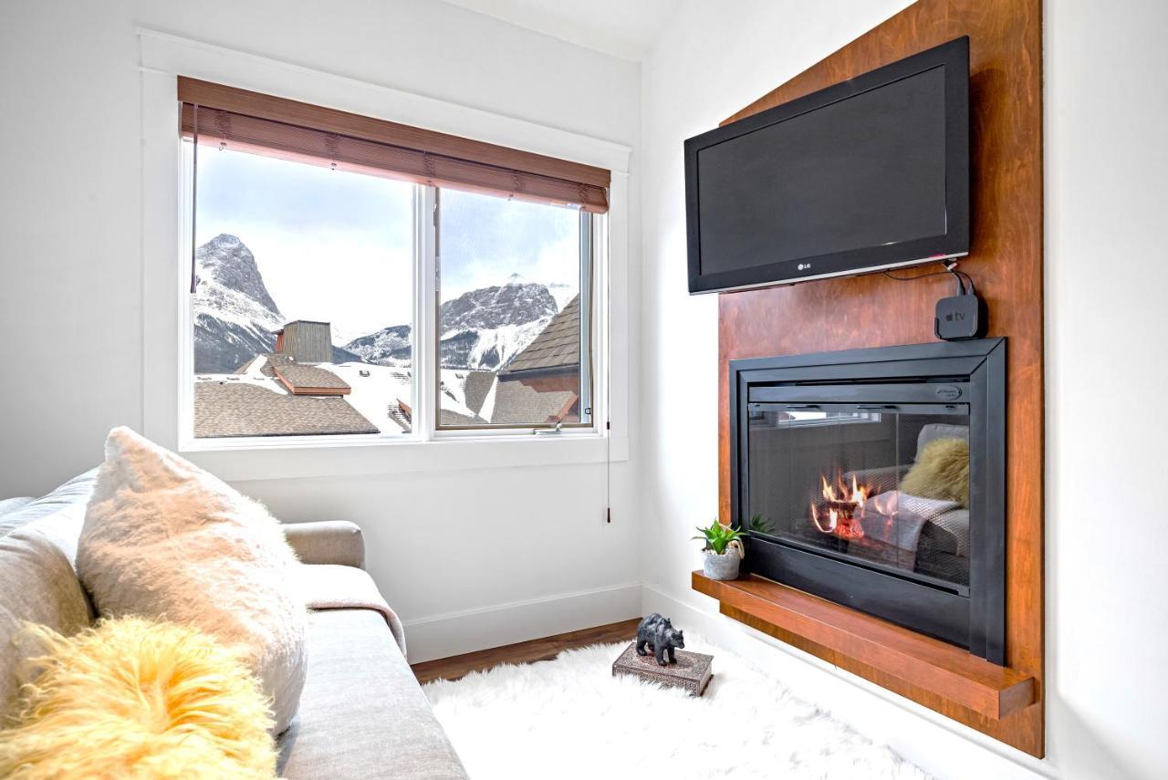 Penthouse At Solar A Resort And Spa Canmore Esterno foto