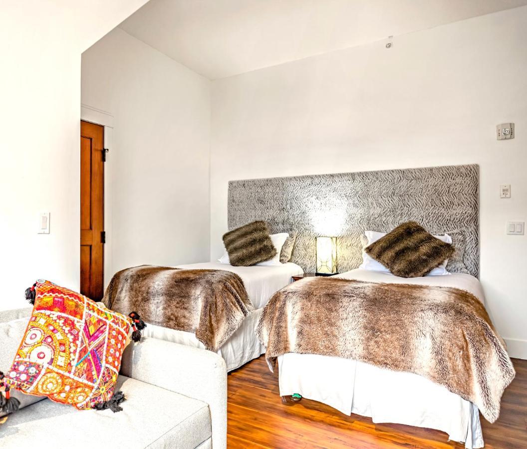 Penthouse At Solar A Resort And Spa Canmore Esterno foto